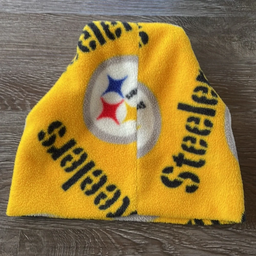 Steelers Logo Fleece Winter Hat